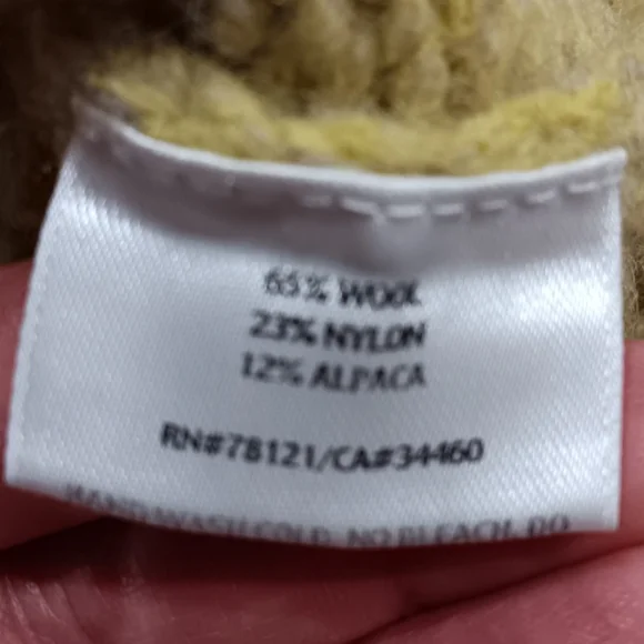 Eileen Fisher Women's (Size L) Green V-Neck Italian Yarn Sweater - Picture 4 of 8